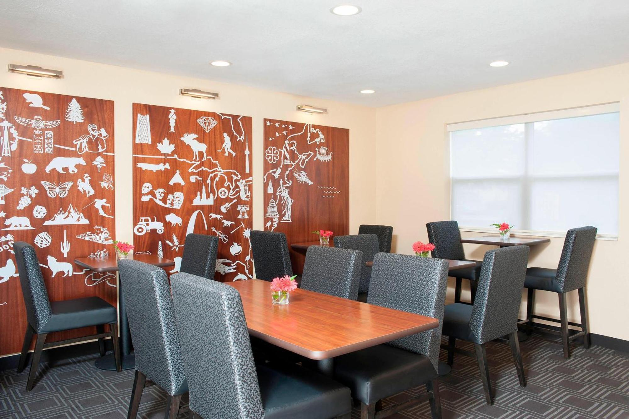 Hotel Towneplace By Marriott - Keystone Indianapolis